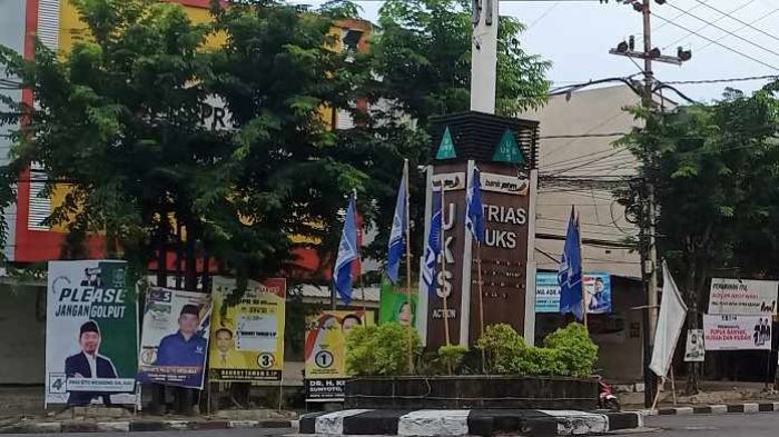 Tak Efektif Dongkrak Elektoral, Caleg di Gresik Hentikan Pasang APK, Berikut Langkah Terobosannya Tak Efektif Dongkrak Elektoral, Caleg di Gresik Hentikan Pasang APK, Berikut Langkah Terobosannya