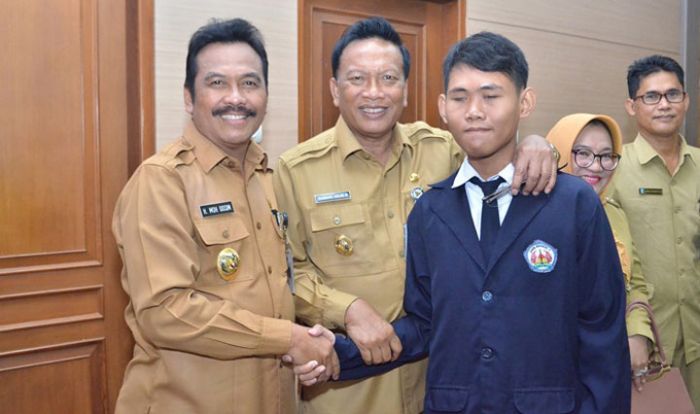Muhdi Abdillah, Siswa Disabilitas Gresik Wakili Jatim di Kancah Nasional Muhdi Abdillah, Siswa Disabilitas Gresik Wakili Jatim di Kancah Nasional