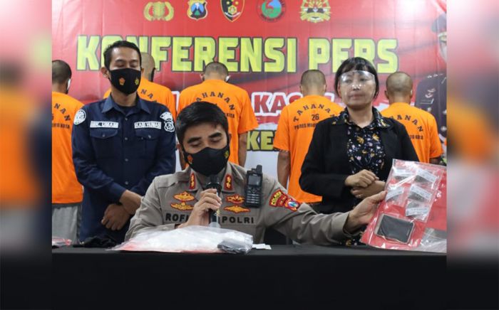 3 Bulan, Polres Mojokerto Kota Amankan 5 Tersangka Narkoba, Ratusan Gram Sabu, dan Ribuan Pil Koplo 3 Bulan, Polres Mojokerto Kota Amankan 5 Tersangka Narkoba, Ratusan Gram Sabu, dan Ribuan Pil Koplo