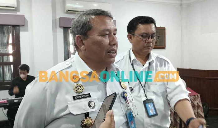 Kantor Imigrasi Kediri Cetak PNBP Rp13,8 Miliar Kantor Imigrasi Kediri Cetak PNBP Rp13,8 Miliar