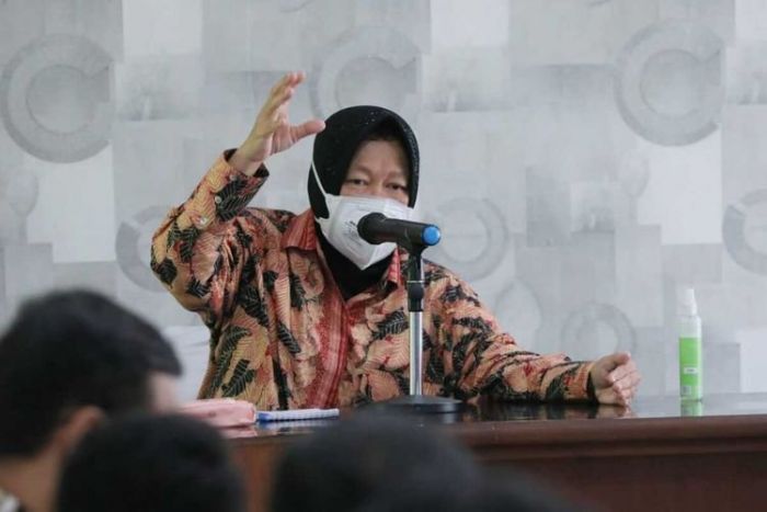 Mensos Risma akan Surati Pemda untuk Tindak Pengemis Online Mensos Risma akan Surati Pemda untuk Tindak Pengemis Online