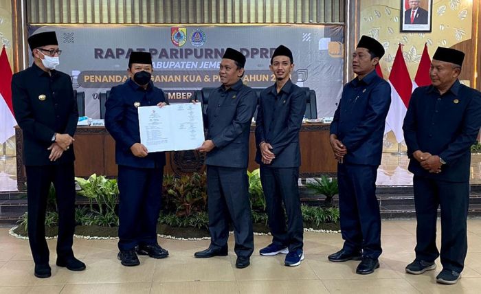 Sempat Diprotes Tidak Etis, KUA PPAS Tahun 2023 Tetap Disahkan di Kantor Pemkab Jember Sempat Diprotes Tidak Etis, KUA PPAS Tahun 2023 Tetap Disahkan di Kantor Pemkab Jember