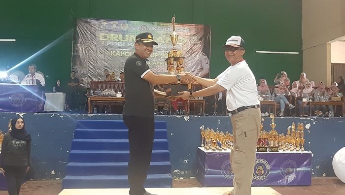 TK MNU Siti Khotijah Bangkalan Juarai Kejurkab Drumband TK MNU Siti Khotijah Bangkalan Juarai Kejurkab Drumband