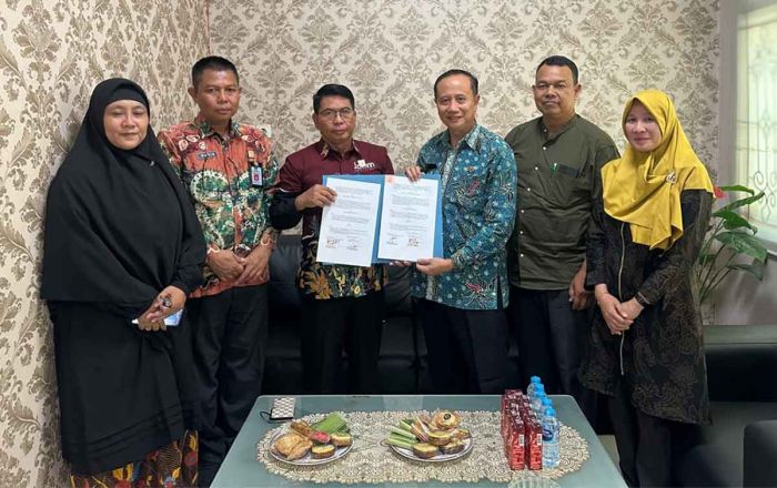 Kanwil Kemenkumham Jatim-SMAN 4 Surabaya Sepakat Tanamkan Kesadaran Hukum Sejak Dini Kanwil Kemenkumham Jatim-SMAN 4 Surabaya Sepakat Tanamkan Kesadaran Hukum Sejak Dini