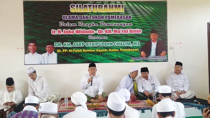 Silaturahmi ke Al Falah Pamekasan, Kiai Asep Targetkan Jokowi-Ma