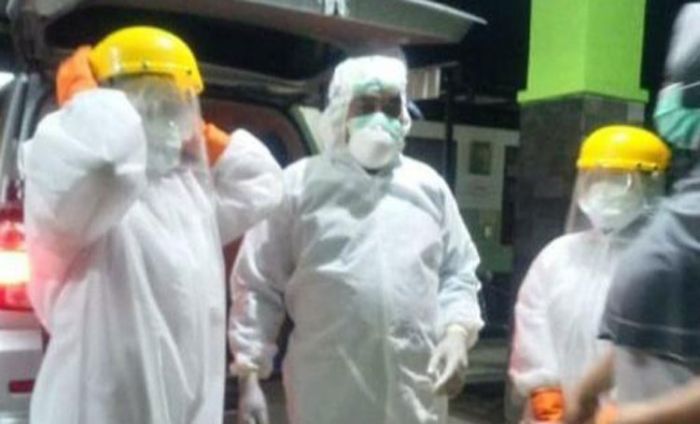 Warga Kesamben yang Positif Corona Berprofesi Sebagai Pedagang Nasi Goreng di Surabaya Warga Kesamben yang Positif Corona Berprofesi Sebagai Pedagang Nasi Goreng di Surabaya