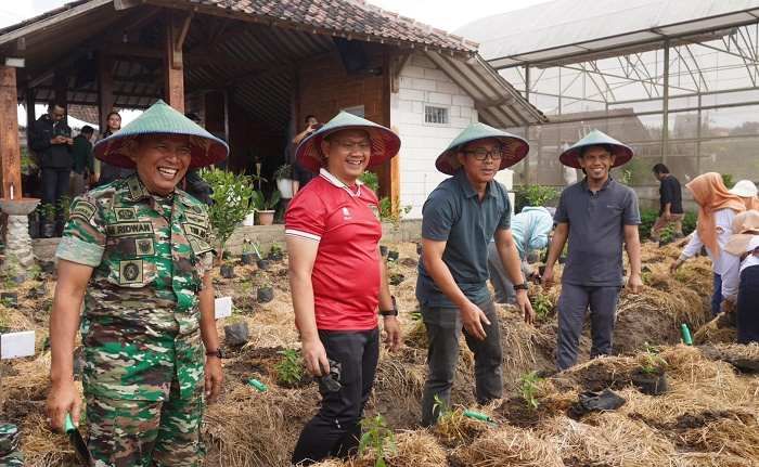 Tekan Inflasi Daerah, Pemkot Batu Gelar Gerakan Tanam Cabai Tekan Inflasi Daerah, Pemkot Batu Gelar Gerakan Tanam Cabai