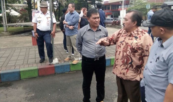 Kontribusi Parkir Alun-Alun Tak Realistis, Hasil Sidak Temukan Setoran Hanya Rp 90 Ribu/Minggu Kontribusi Parkir Alun-Alun Tak Realistis, Hasil Sidak Temukan Setoran Hanya Rp 90 Ribu/Minggu