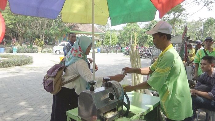 ​Pasutri Penjual Es Tebu di Jombang Akhirnya Berangkat Haji Tahun Ini