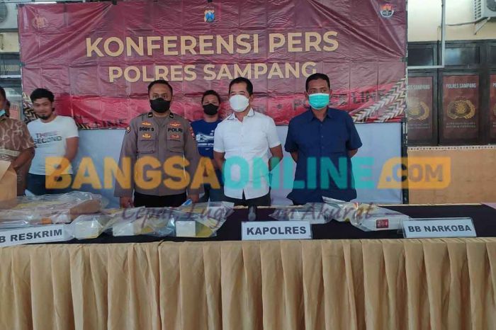 Polres Sampang Tidak Minta Bantuan Polda Jatim Dalam Pencarian DPO Pemerkosa Gadis 13 Tahun Polres Sampang Tidak Minta Bantuan Polda Jatim Dalam Pencarian DPO Pemerkosa Gadis 13 Tahun