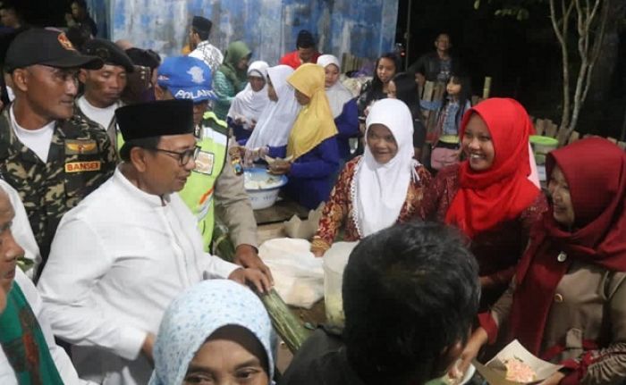 Peringatan Maulid Nabi Muhammad, Bupati Blitar Berbaur dengan Masyarakat