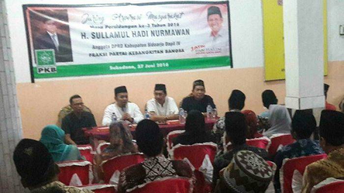 Ketua Dewan Sidoarjo Disambati Soal Pungutan Sekolah saat Reses