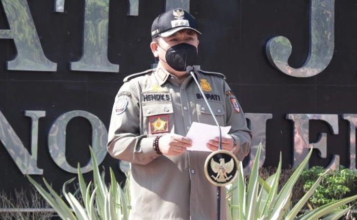 Pemkab Jember Gelar Apel Persiapan Pilkades Serentak, Bupati Hendy Imbau Masyarakat Taat Prokes Pemkab Jember Gelar Apel Persiapan Pilkades Serentak, Bupati Hendy Imbau Masyarakat Taat Prokes