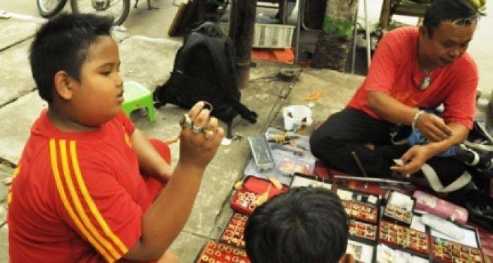 Fenomena Batu Akik Diprediksi Hanya Sesaat Fenomena Batu Akik Diprediksi Hanya Sesaat