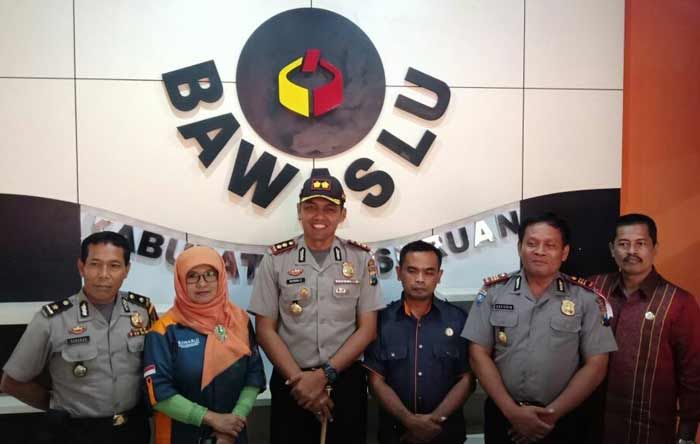 Cek Kesiapan Pilkada, Kapolres Pasuruan Kunjungi Kantor Panwaslu untuk Koordinasi Cek Kesiapan Pilkada, Kapolres Pasuruan Kunjungi Kantor Panwaslu untuk Koordinasi