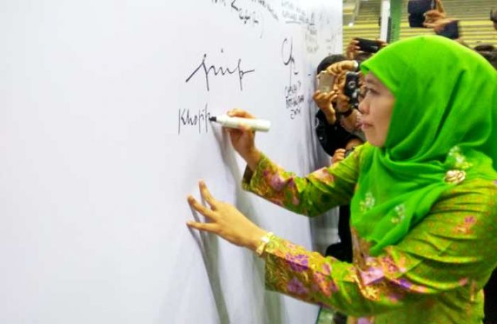 Peringati Harlah Muslimat ke-71 di Kediri, Menteri Khofifah Kukuhkan Laskar Anti Narkoba Peringati Harlah Muslimat ke-71 di Kediri, Menteri Khofifah Kukuhkan Laskar Anti Narkoba