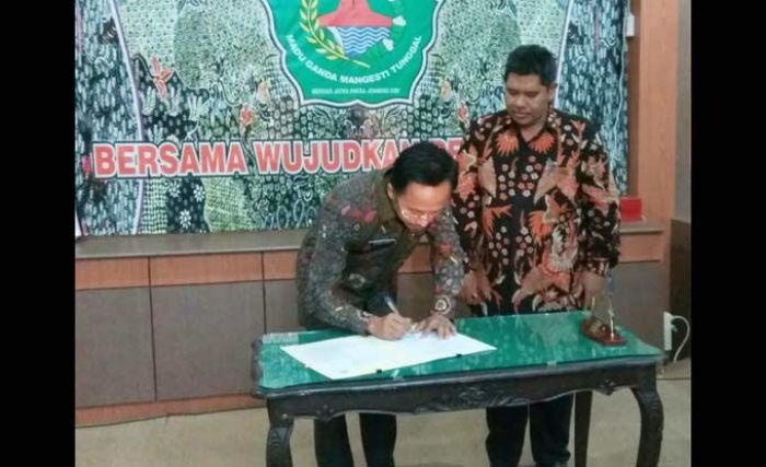 Dana Hibah Pilkada Pamekasan Diteken, Pemkab Kucurkan Rp 36 Miliar Dana Hibah Pilkada Pamekasan Diteken, Pemkab Kucurkan Rp 36 Miliar