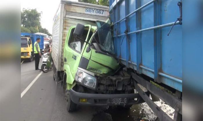 Jalur Tol Ngawi - Solo Kembali Minta Korban: Kecelakaan Libatkan Truk Box dan Truk, 1 Orang Tewas