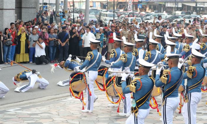 Seperti Ini, KRI Bima Suci Curi Perhatian Rakyat Brunei Darussalam