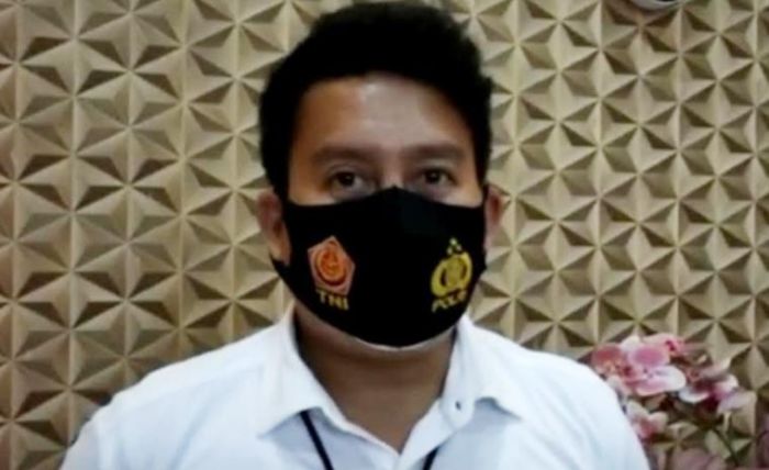 Oknum Guru Terduga Pelaku Persetubuhan terhadap Siswi SMP Kabur Oknum Guru Terduga Pelaku Persetubuhan terhadap Siswi SMP Kabur