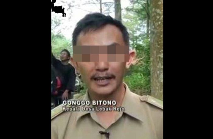 Kades Lebak Rejo Pasuruan Kena OTT Saat Hitung Uang Diduga Hasil Pungli Kades Lebak Rejo Pasuruan Kena OTT Saat Hitung Uang Diduga Hasil Pungli