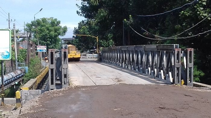 Maksimal 5 Ton, Jembatan Kedungasem Probolinggo Sudah Bisa Dilewati Kembali