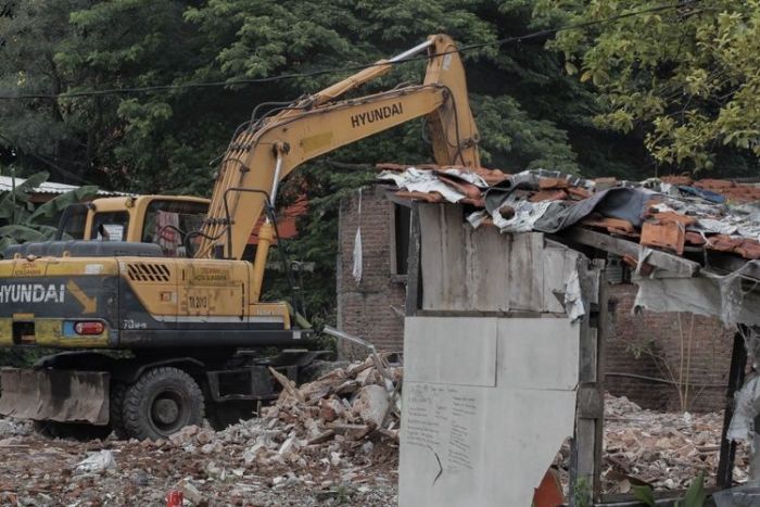 Warga Kampung Taman Pelangi Surabaya Mulai Terima Ganti Rugi Lahan Pembangunan Flyover