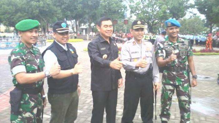 Antisipasi Kerawanan, Petugas Gabungan di Kota Malang Gelar Apel Bersama Antisipasi Kerawanan, Petugas Gabungan di Kota Malang Gelar Apel Bersama