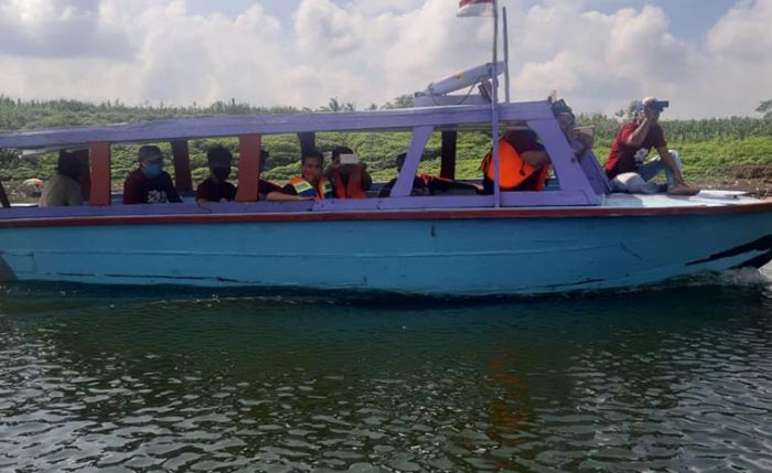 Naik Perahu, Camping, hingga Berkuda di Exotic Selorejo Naik Perahu, Camping, hingga Berkuda di Exotic Selorejo