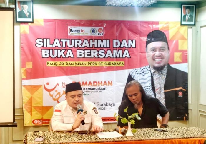 Anggota DPRD Surabaya Johari Mustawan Buka Puasa Bersama Jurnalis, Soroti Pemblokiran KTP dan KK