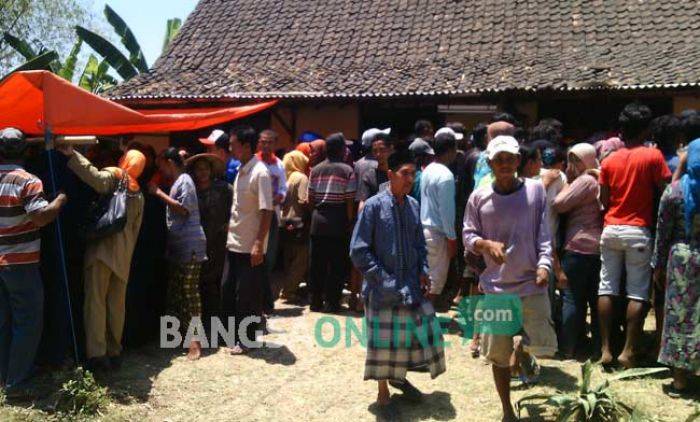 Kakek di Desa Luwihaji Bojonegoro Nekat Gantung Diri, Diduga Kepikiran Penyakitnya Kakek di Desa Luwihaji Bojonegoro Nekat Gantung Diri, Diduga Kepikiran Penyakitnya