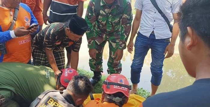Bocah Umur 7 Tahun Ditemukan Tewas di Pintu Air Saluran Sekunder Desa Bangsri Bocah Umur 7 Tahun Ditemukan Tewas di Pintu Air Saluran Sekunder Desa Bangsri
