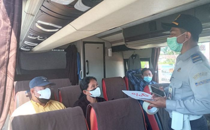 Di Terminal Kota Blitar, Penumpang Tak Kantongi Surat Syarat Perjalanan Bus Dilarang Berangkat