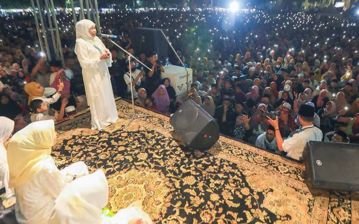 Berikut Pesan Gubernur Khofifah saat Hadiri Peringatan Maulid Nabi dan Golkar Bersholawat di Tuban Berikut Pesan Gubernur Khofifah saat Hadiri Peringatan Maulid Nabi dan Golkar Bersholawat di Tuban