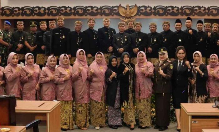 Ning Ita Hadiri Sidang Paripurna Peringatan Hari Jadi Kabupaten Mojokerto ke-730