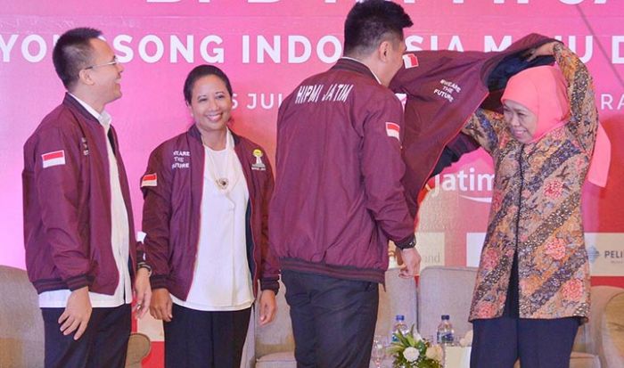 Gubernur Khofifah Dorong Hipmi Bersiap Hadapi Tantangan Ekonomi Era Digital Gubernur Khofifah Dorong Hipmi Bersiap Hadapi Tantangan Ekonomi Era Digital