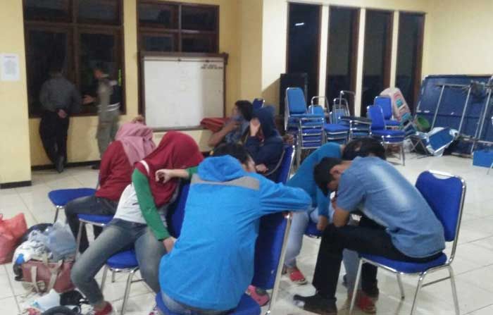 Razia Hotel di Tuban, 6 Pasangan Bukan Suami Istri Diamankan Razia Hotel di Tuban, 6 Pasangan Bukan Suami Istri Diamankan