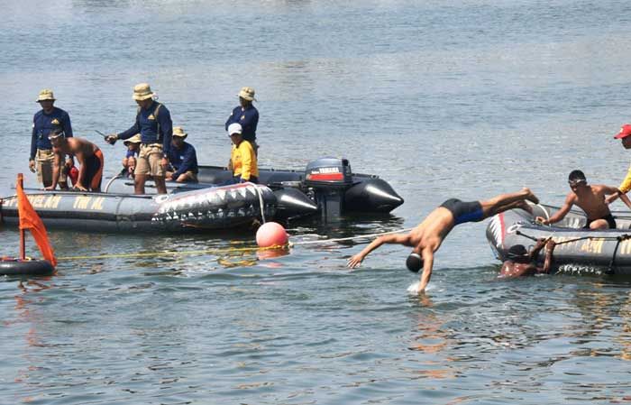 Satkopaska dan Dislambair Koarmatim Juara Lomba Renang HUT ke-72 TNI Satkopaska dan Dislambair Koarmatim Juara Lomba Renang HUT ke-72 TNI
