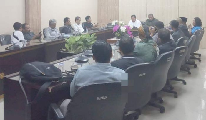 Tuai Pro Kontra, LP2M Unej Gelar FGD Soal Zonasi PPDB 2019 Tuai Pro Kontra, LP2M Unej Gelar FGD Soal Zonasi PPDB 2019