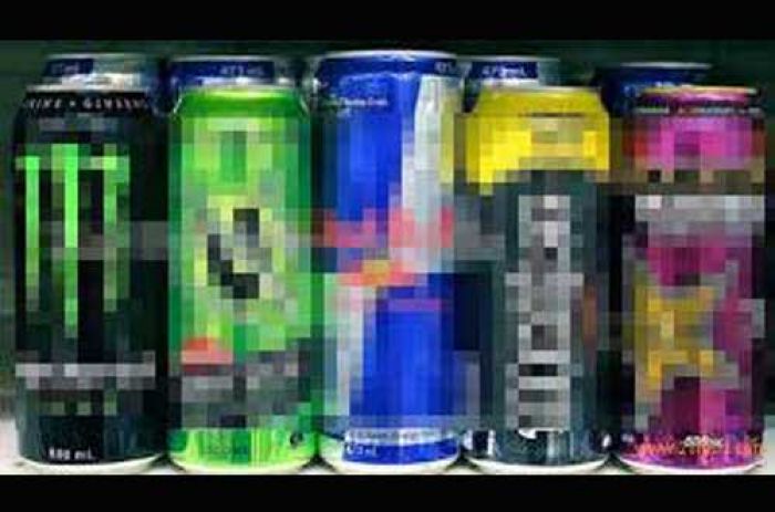 Seteguk Minuman Berenergi Berbahaya bagi Kesehatan Anda Seteguk Minuman Berenergi Berbahaya bagi Kesehatan Anda