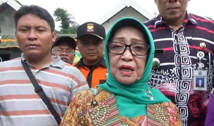Bupati Jombang Minta Perahu Penyeberangan Penuhi Aspek Keamanan dan Keselamatan Bupati Jombang Minta Perahu Penyeberangan Penuhi Aspek Keamanan dan Keselamatan