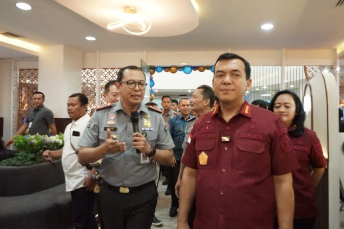 Terobosan Baru, Kanwil Kemenkumham Jatim Hadirkan Immigration Lounge di Gresik Terobosan Baru, Kanwil Kemenkumham Jatim Hadirkan Immigration Lounge di Gresik