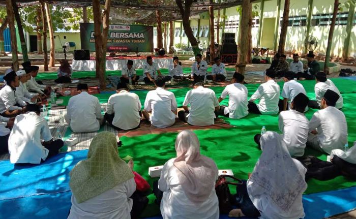 Jelang PPDB, SMK Swasta di Tuban Gelar Istighotsah dan Doa Bersama Jelang PPDB, SMK Swasta di Tuban Gelar Istighotsah dan Doa Bersama