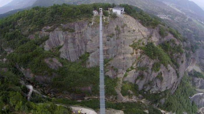 Lagi, China Bangun Jembatan Kaca untuk Dongkrak Wisata