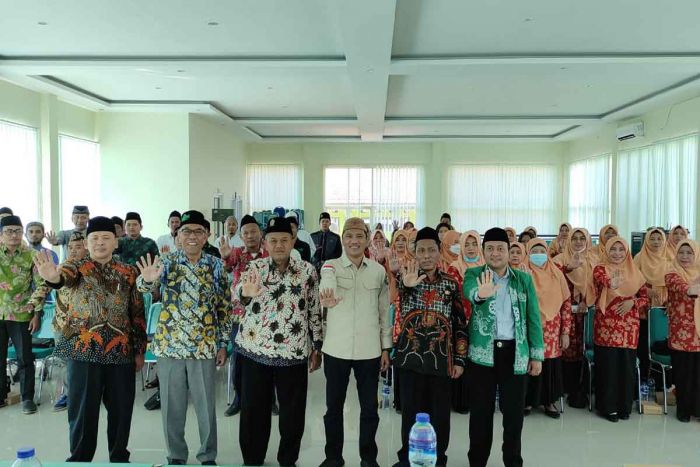 Kemenag Pamekasan Gelar Moderasi Beragama, Densus 88 Minta Masyarakat Waspada dan Hati-hati Kemenag Pamekasan Gelar Moderasi Beragama, Densus 88 Minta Masyarakat Waspada dan Hati-hati