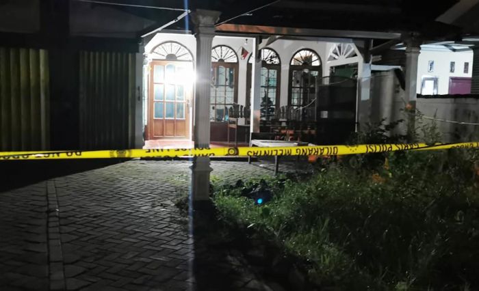 Nenek 59 Tahun di Porong Ditemukan Tewas Membusuk dengan Kondisi Kaki dan Tangan Terikat Nenek 59 Tahun di Porong Ditemukan Tewas Membusuk dengan Kondisi Kaki dan Tangan Terikat