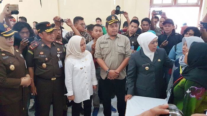 Wali Kota Mojokerto dampingi Gubernur Pantau Pemungutan Suara