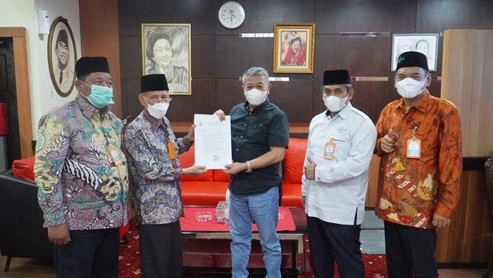 Ketua DPRD Jatim Dukung Penuh Usulan Yaa Lal Wathon Menjadi Lagu Nasional Ketua DPRD Jatim Dukung Penuh Usulan Yaa Lal Wathon Menjadi Lagu Nasional