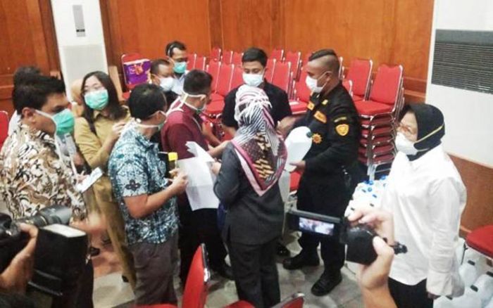 Tak Perlu Lockdown, Risma Ajak Stakeholder Buat Protokol Pencegahan Covid-19 Tak Perlu Lockdown, Risma Ajak Stakeholder Buat Protokol Pencegahan Covid-19