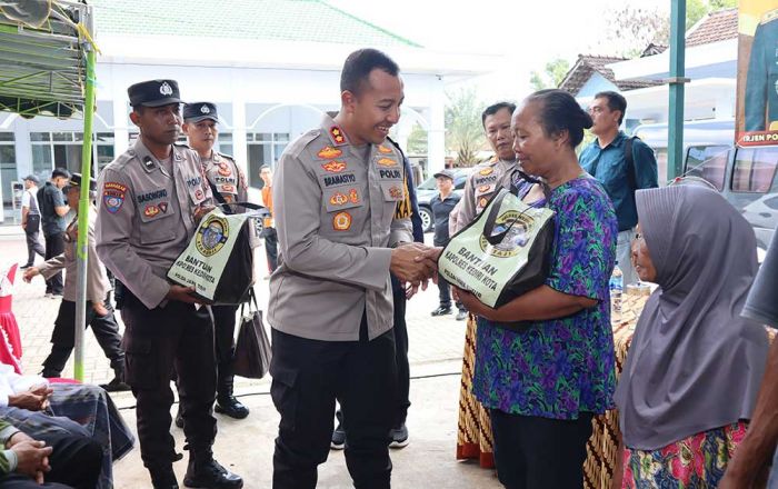 Safari Jumat Curhat di Grogol, Kapolres Kediri Kota Tampung Keluhan Masyarakat Safari Jumat Curhat di Grogol, Kapolres Kediri Kota Tampung Keluhan Masyarakat